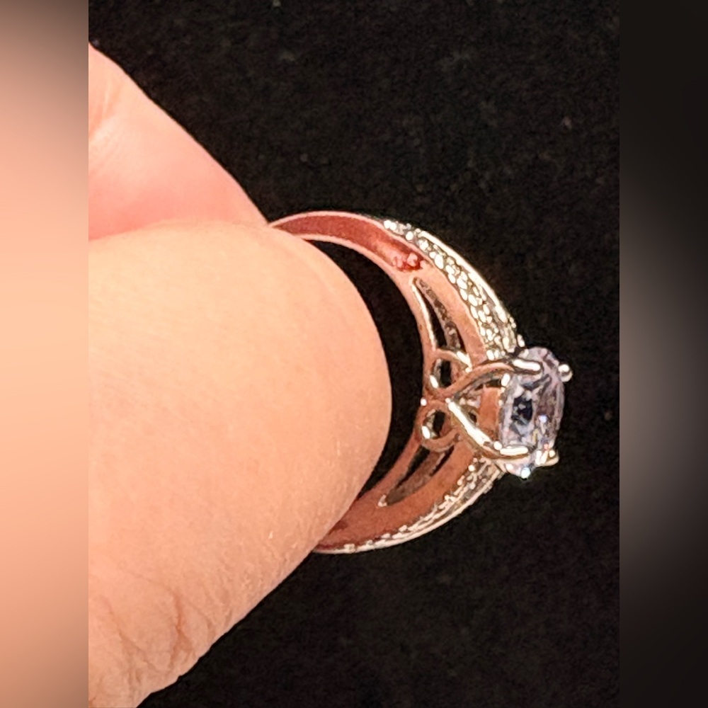 Elegant Silver and Women's Ring - Picture 7 of 12